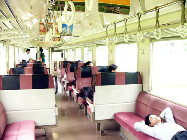 一人を除いて後は全員テッちゃんだった車内